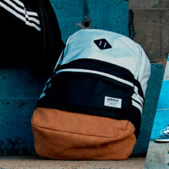 Adidas. Одежда и аксессуары